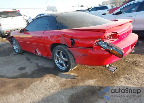 2001 Chevrolet Camaro Z28 z USA, uszkodzony, nr VIN 2G1FP22G512100311